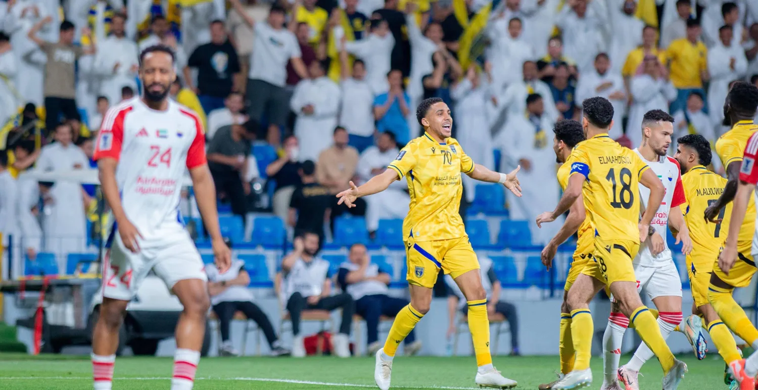 صابيري محتفلاً بهدفه الثمين في الشارقة (نادي التعاون)