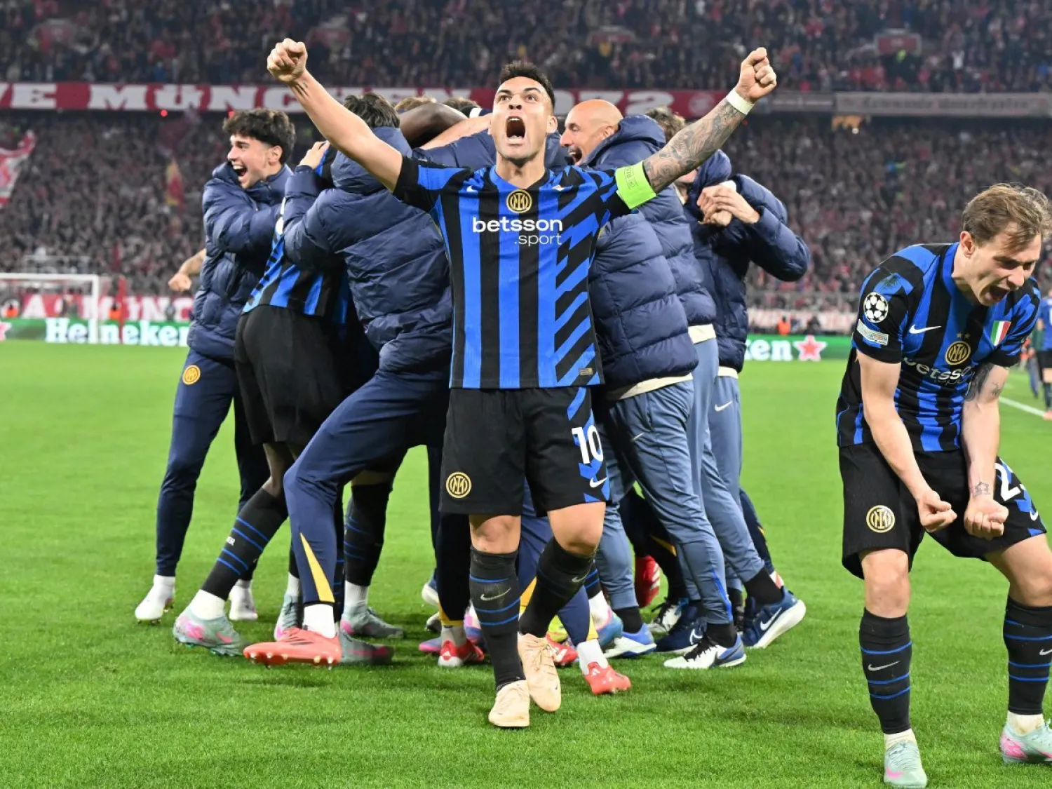 لاعبو إنتر ميلان يقيادة مارتينيز منتشون بإنتصارهم ذهابا على البايرن ويتطلعون للمنافسة على الثلاثية التاريخية (اب)