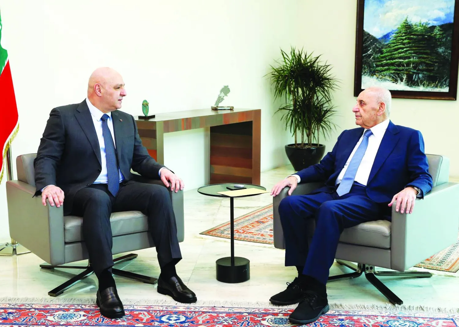 رئيس الجمهورية جوزيف عون مجتمعاً مع رئيس مجلس النواب نبيه بري (الرئاسة اللبنانية)