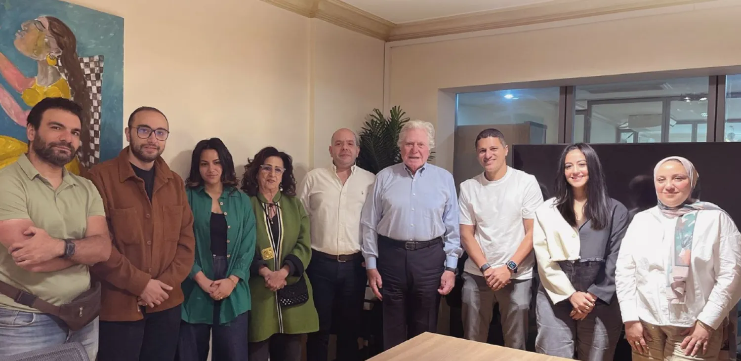 صورة لمسؤولي الجهات الثلاث بعد الاتفاق على عودة الجناح المصري (إدارة مهرجان الجونة)