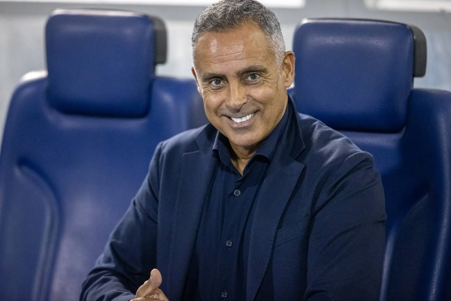 البرتغالي غوميز مدرب فريق الفتح (تصوير: عيسى الدبيسي)