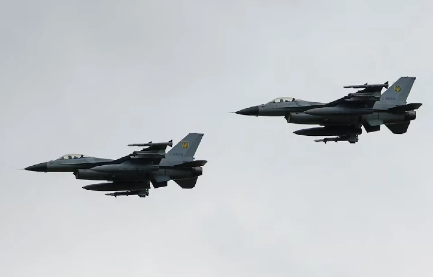 مقاتلتان أوكرانيتان من طراز «إف - 16»... (رويترز)