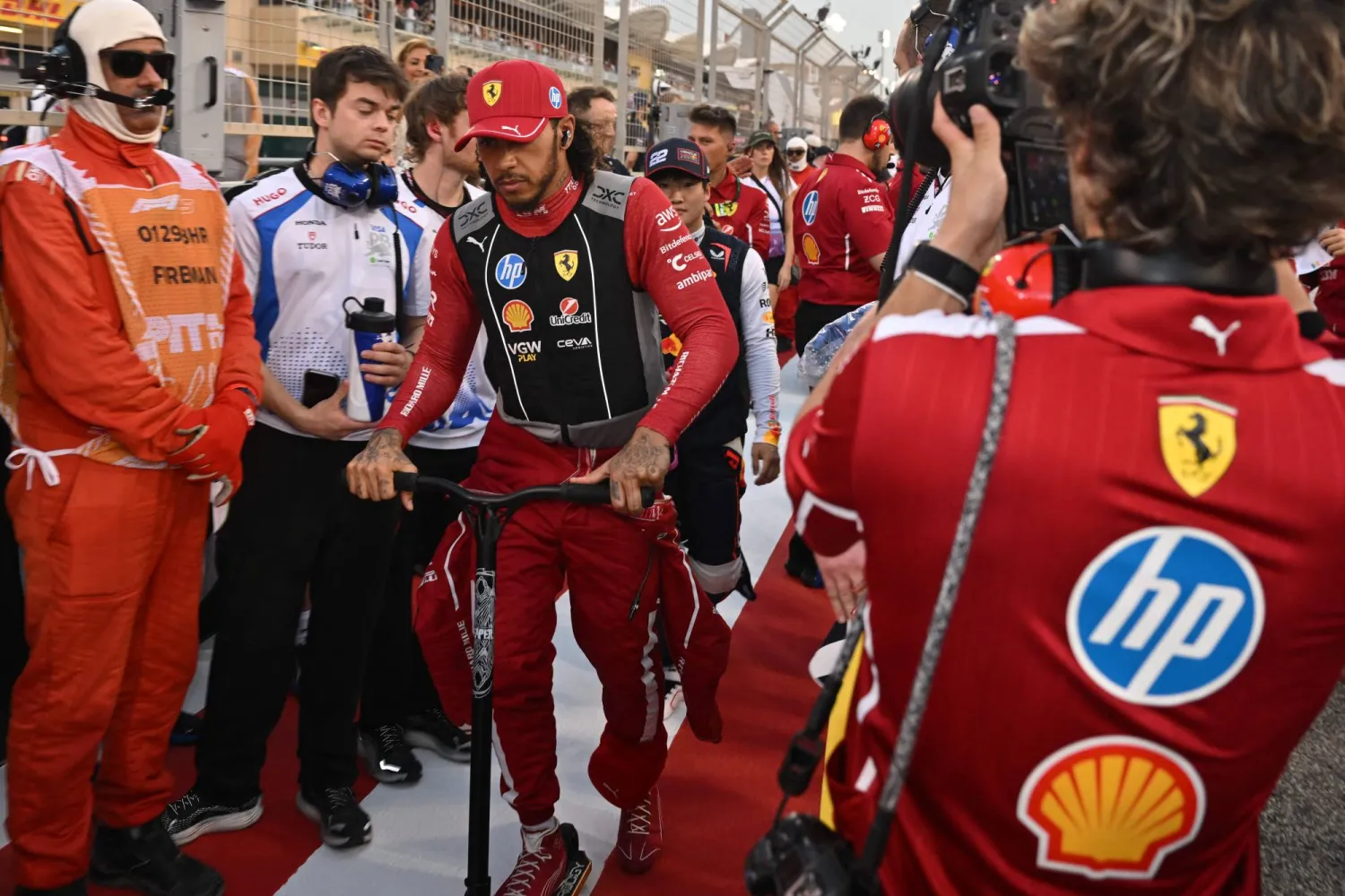 لويس هاميلتون سائق فيراري أثناء سباق البحرين (أ.ف.ب)