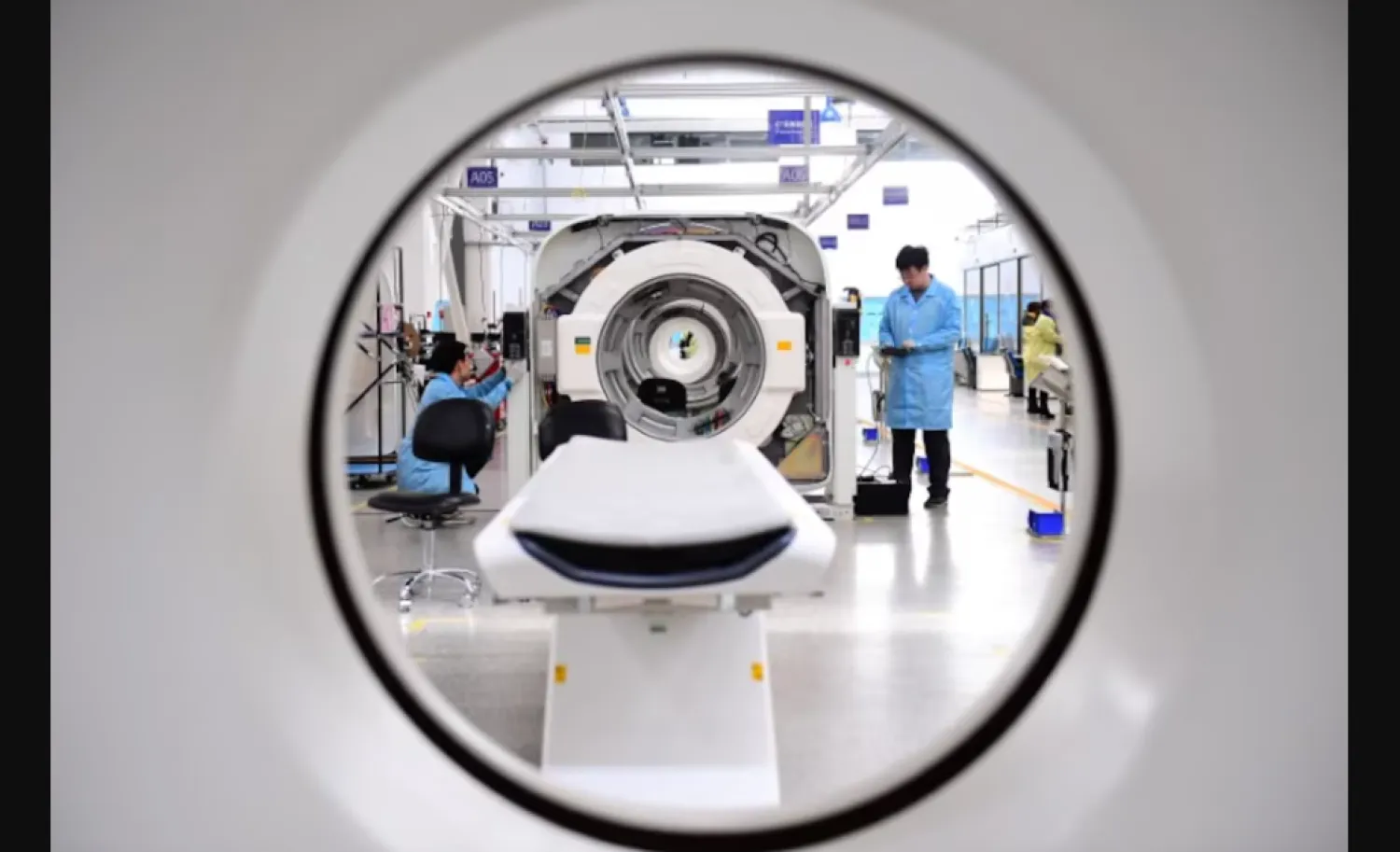 فحوصات التصوير المقطعي المحوسب تُستخدم لتشخيص مجموعة من الحالات بما في ذلك كسور العظام والأورام (رويترز)