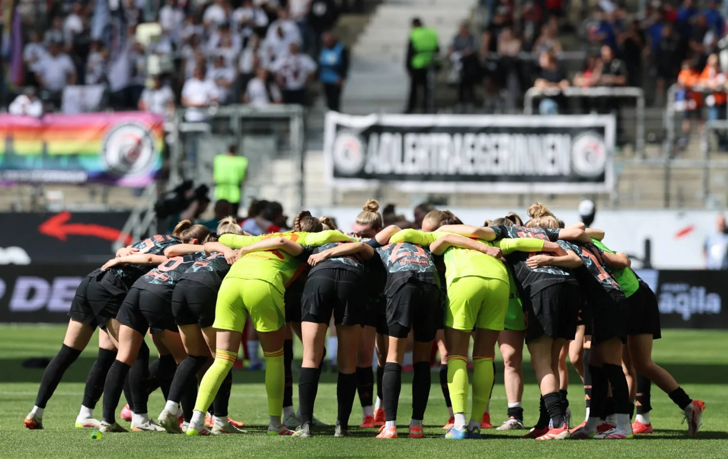 يحلم بايرن بتحقيق أول ثنائية محلية له على الإطلاق في غضون 4 أيام (رويترز)