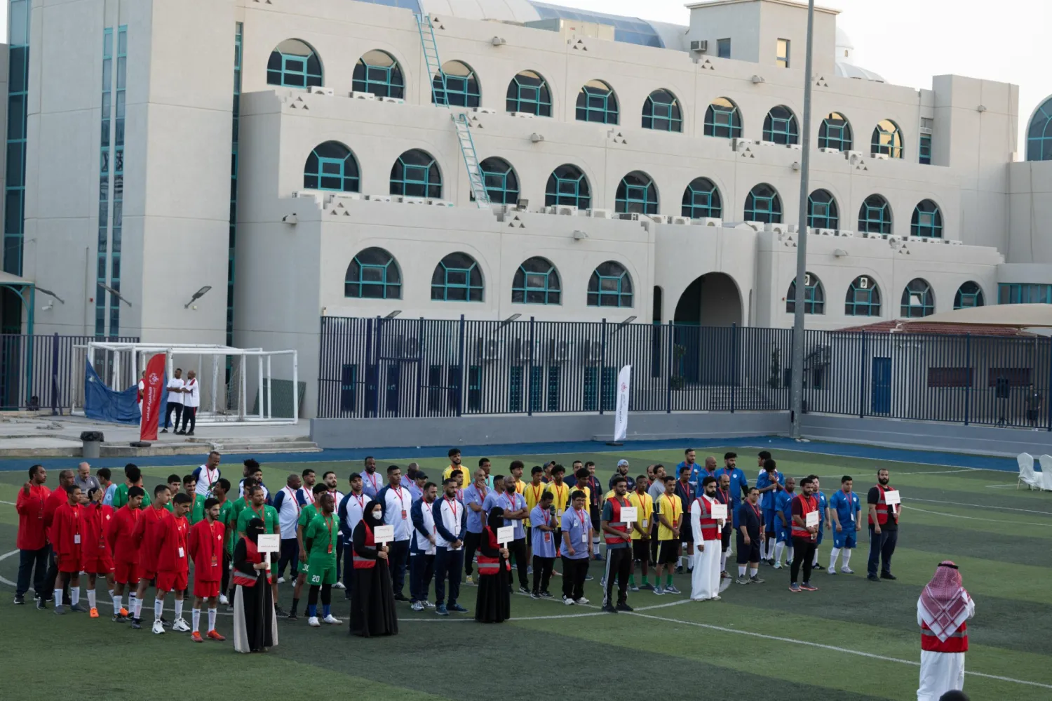 من حفل افتتاح المسابقة (الشرق الأوسط)