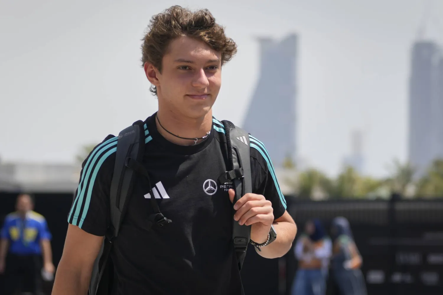 السائق الإيطالي الصاعد كيمي أنتونيلي (أ.ب)