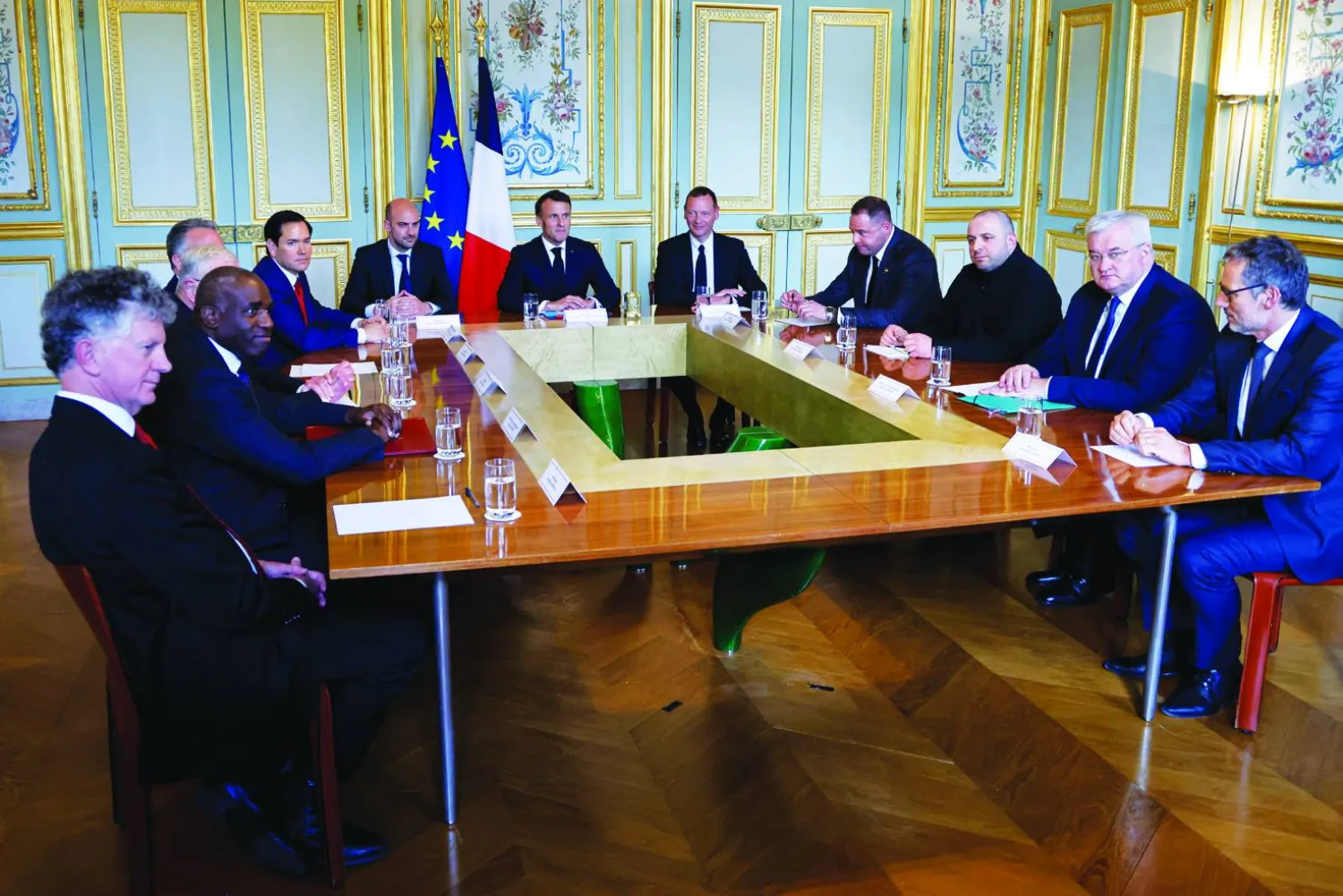 اجتماع لحلفاء كييف في «الإليزيه» يوم 17 أبريل 2025 (أ.ب)