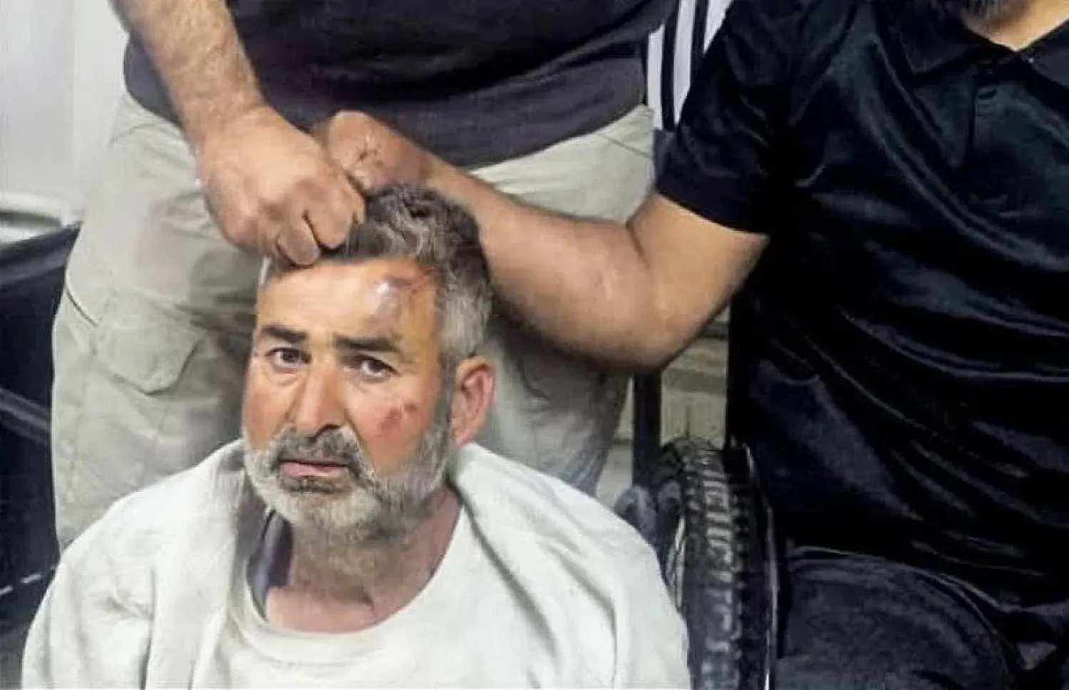Teysir Osman'ın gözaltına alındıktan sonraki fotoğrafı (X)