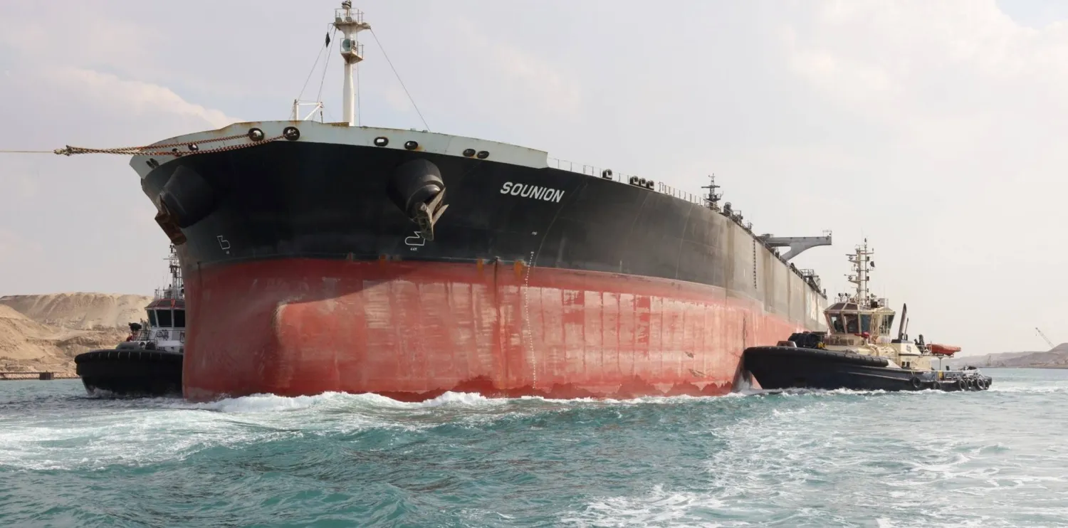 تراجع لافت في إيرادات قناة السويس بسبب توترات البحر الأحمر (هيئة قناة السويس)