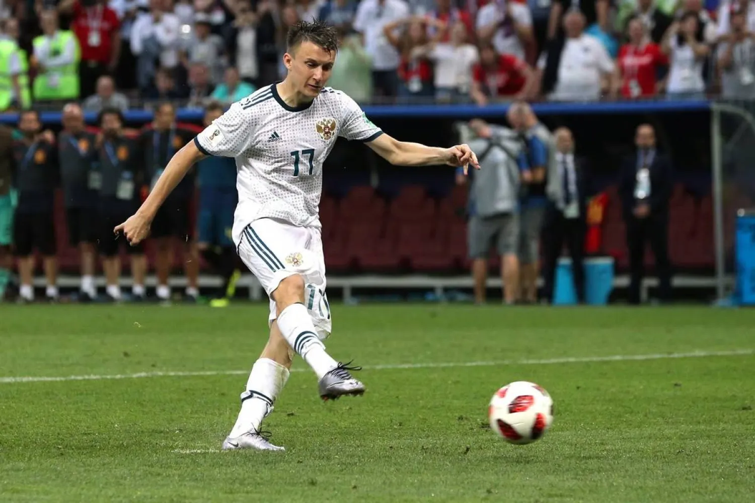 ألكسندر غولوفين (رويترز)