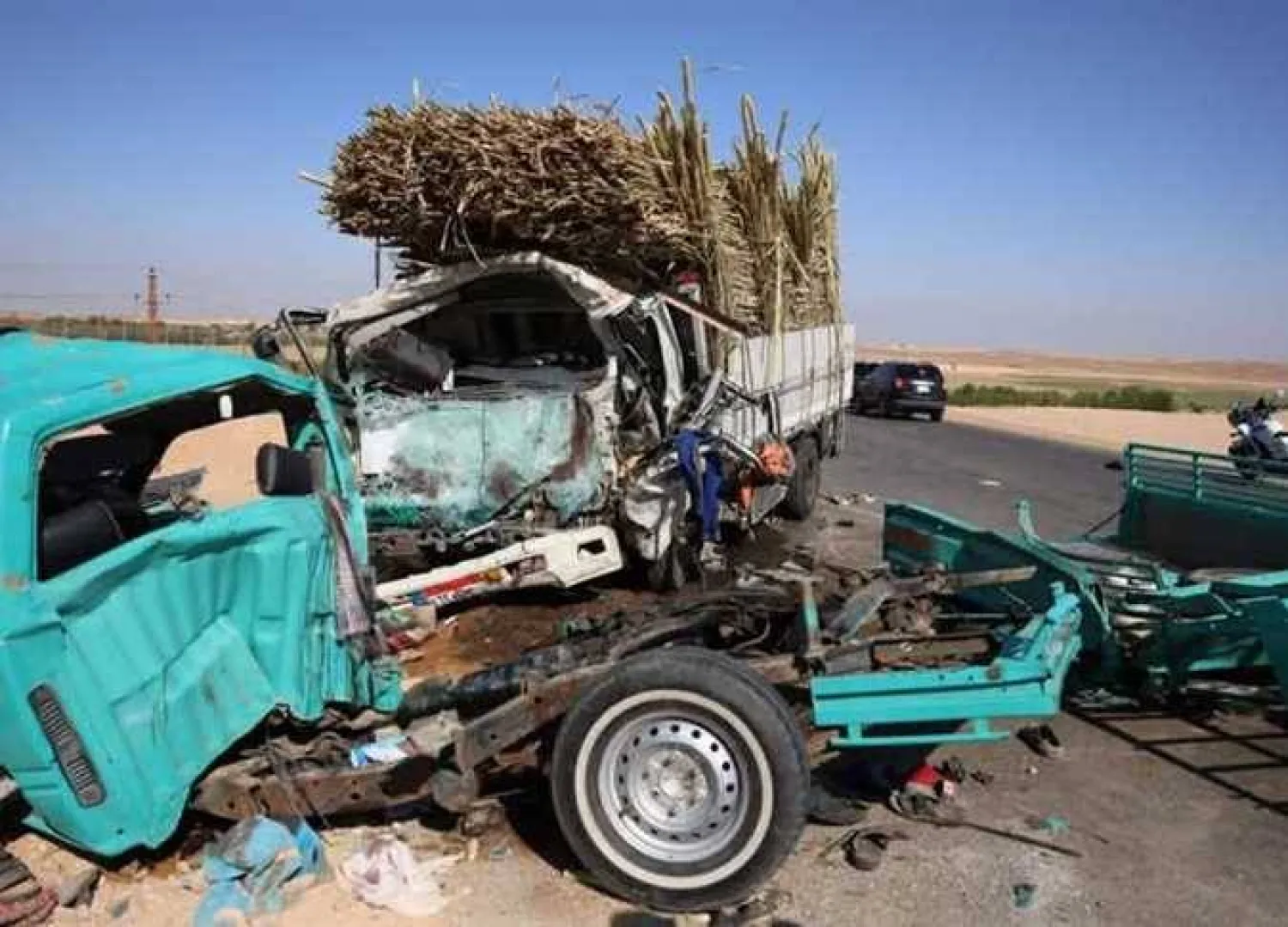 لقي 7 أشخاص حتفهم وأصيب 9 آخرون في حادث تصادم سيارتين بمصر (أرشيفية)