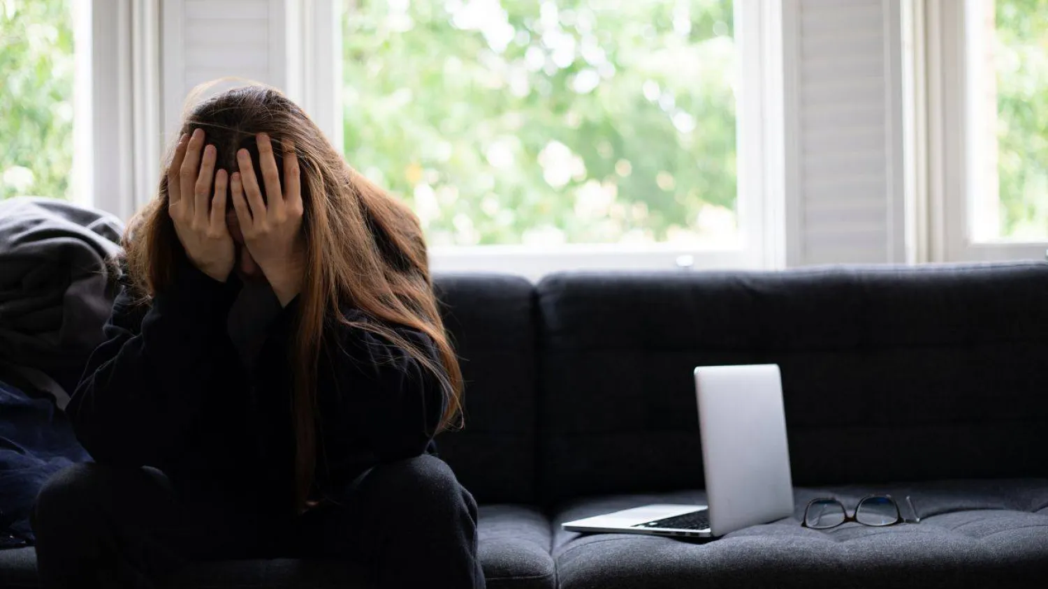 تبيّن الدراسة أن الالتهابات في الدماغ والجسم قد تزيد من خطر الإصابة بالاضطرابات النفسية (أ.ب)