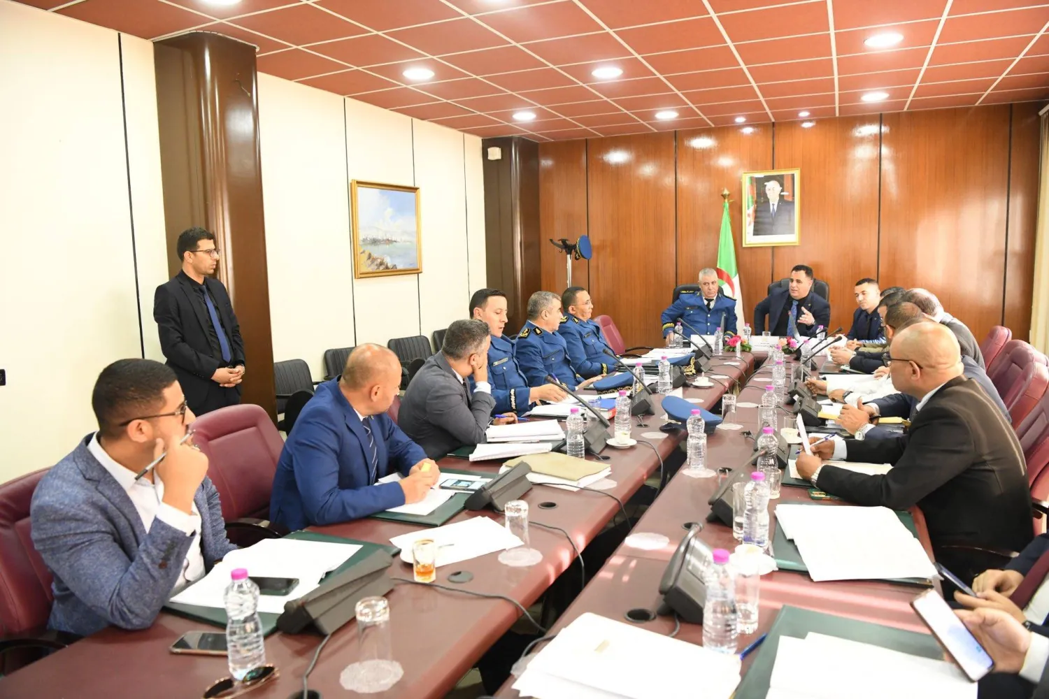 اجتماع برلمانيين مع ممثلين عن الشرطة والدرك حول قانون مكافحة المخدرات (البرلمان)