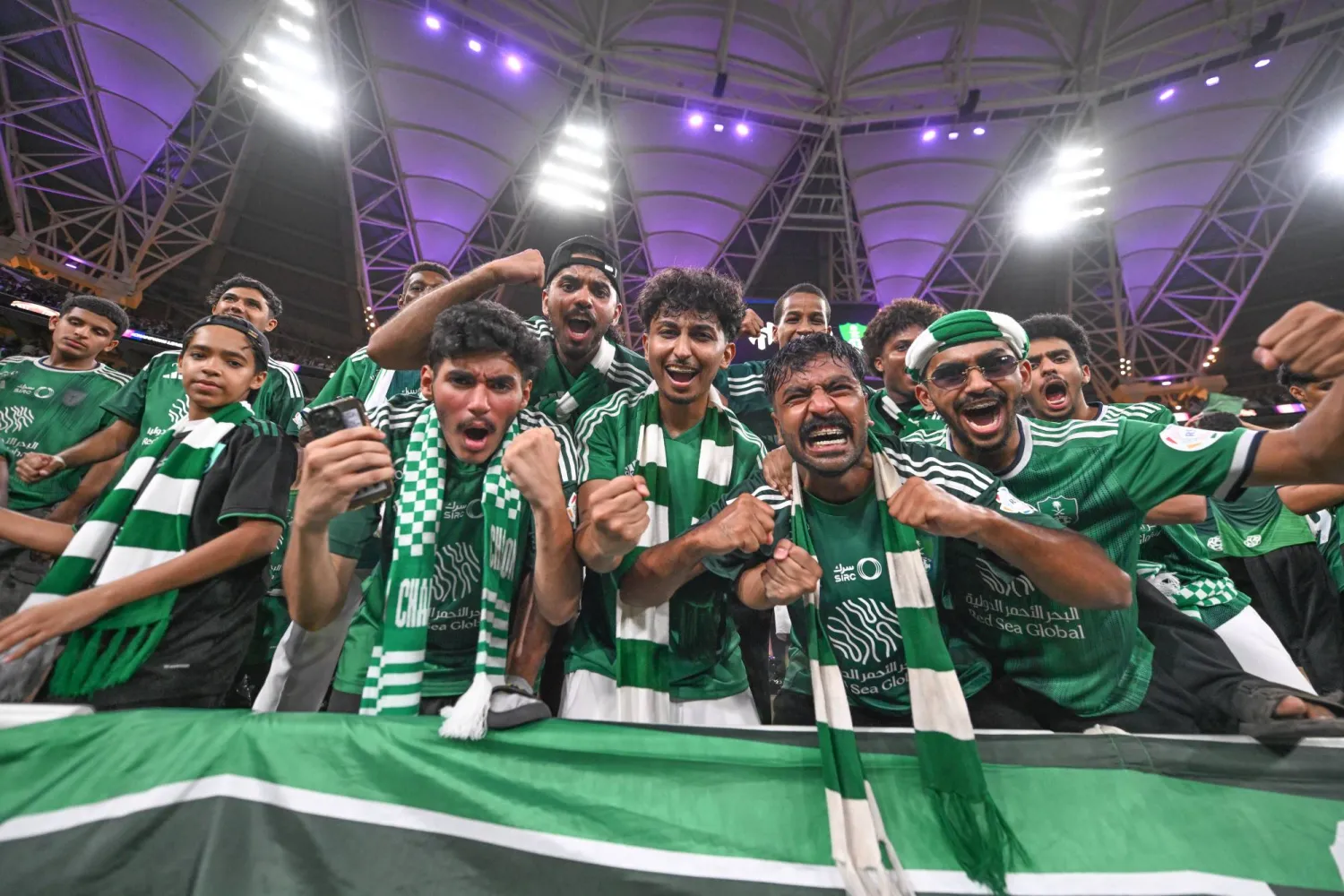 قرابة 60 ألف مشجع يتوقع حضورهم للنهائي الآسيوي (تصوير: علي خمج)