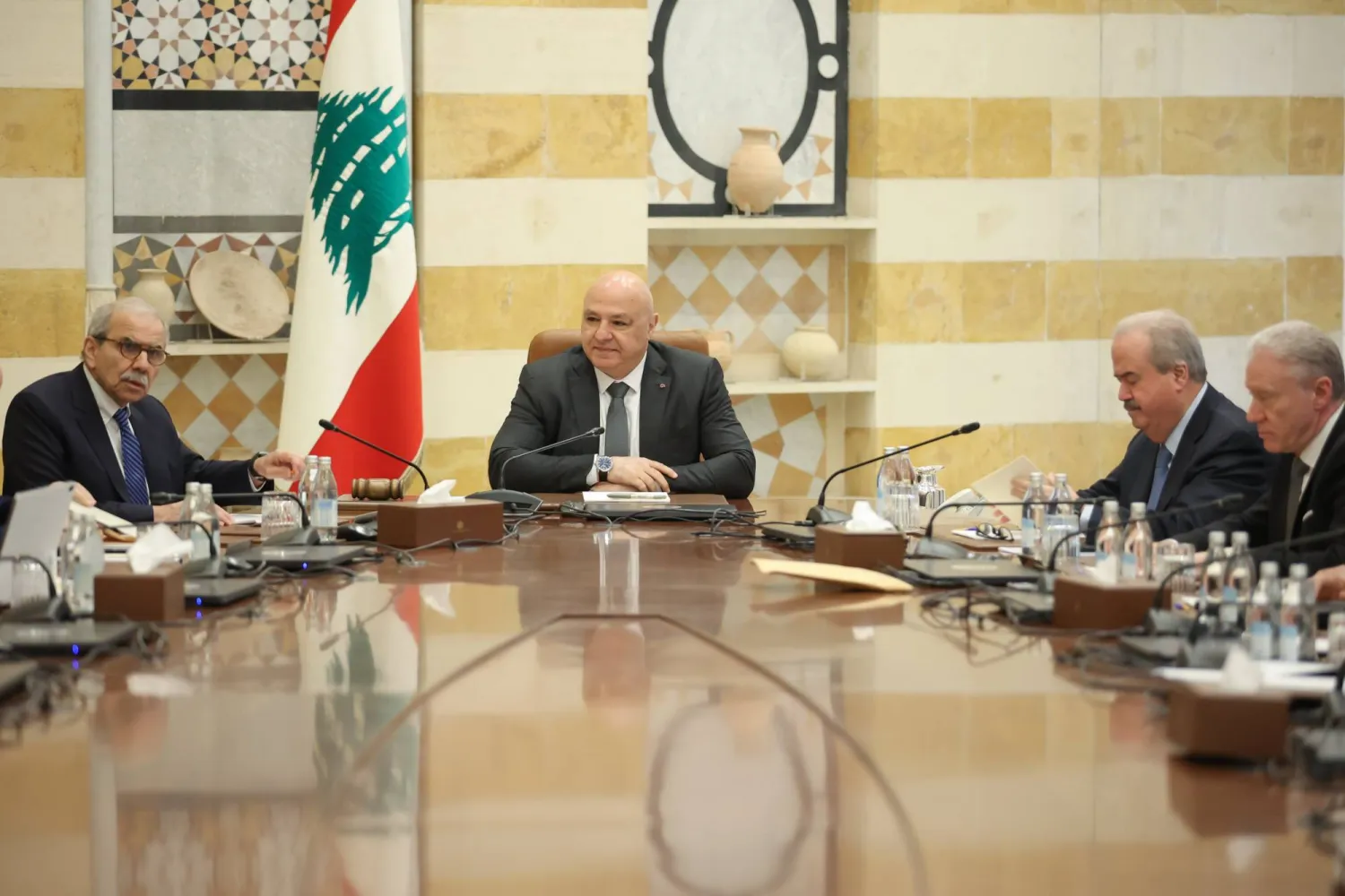 الرئيس اللبناني جوزيف عون يترأس اجتماع المجلس الأعلى للدفاع (الرئاسة اللبنانية)