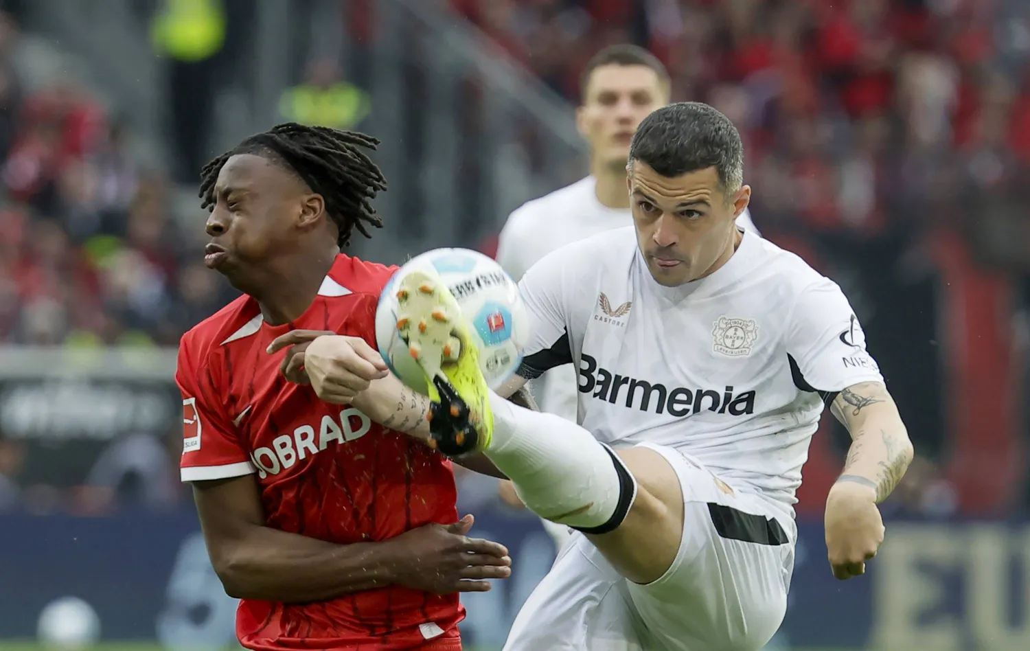 من مواجهة ليفركوزن وفرايبورغ (إ.ب.أ)