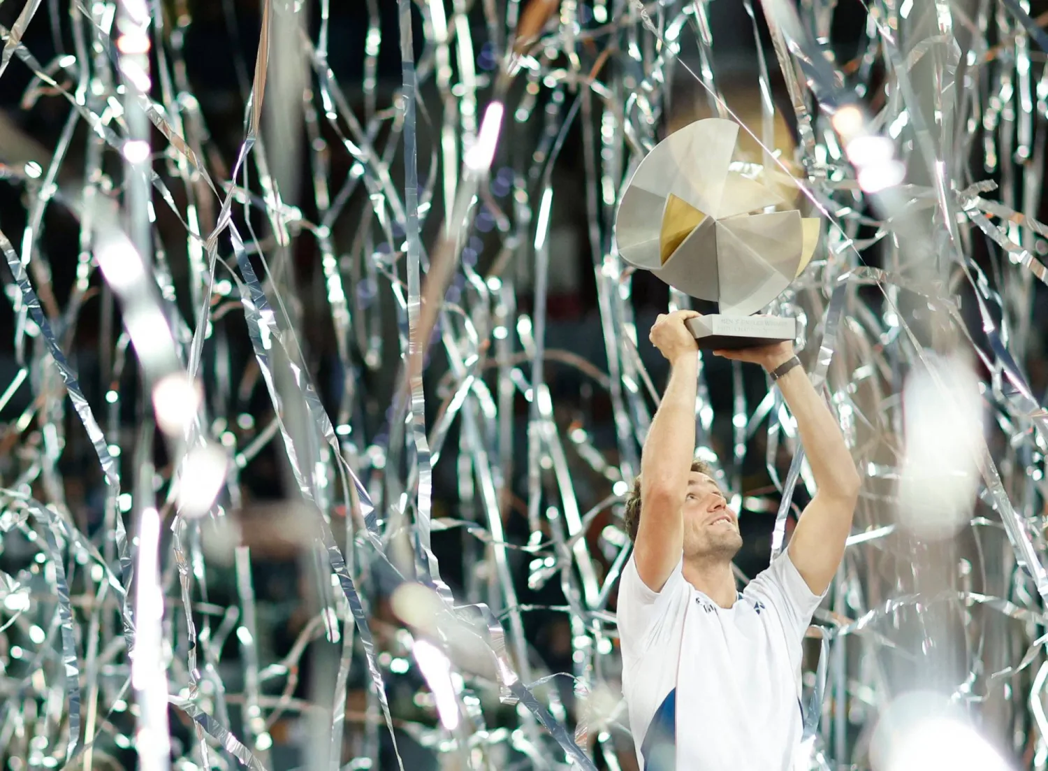 كاسبر رود لدى تتويجه باللقب (أ.ف.ب)