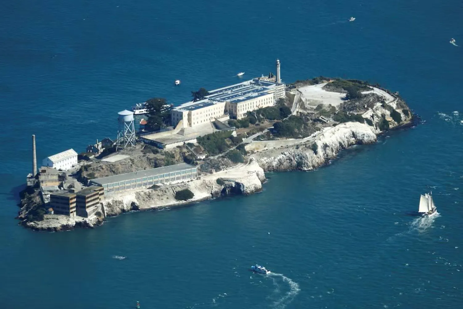 سجن ألكاتراز تحوّل لمزار سياحي بعد إغلاقه، 5 أكتوبر 2017 (رويترز)