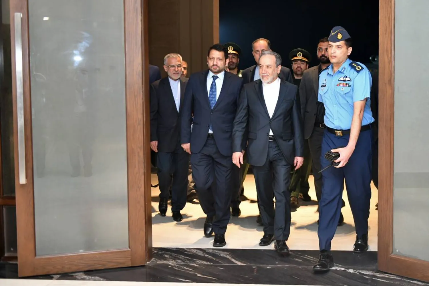 عراقجي يصل لعقد اجتماع مع نائب رئيس الوزراء الباكستاني إسحاق دار لبحث العلاقات الثنائية والتوترات الإقليمية في إسلام آباد اليوم (إ.ب.أ)