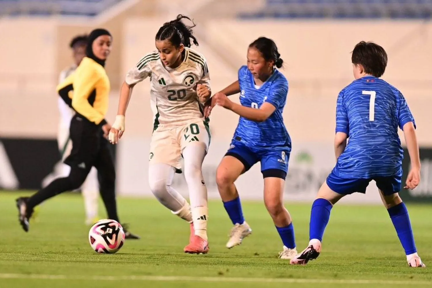 كسب أخضر الناشئات لقاءه الودي الأول أمام نظيره المنغولي بسداسية نظيفة (الكرة النسائية)