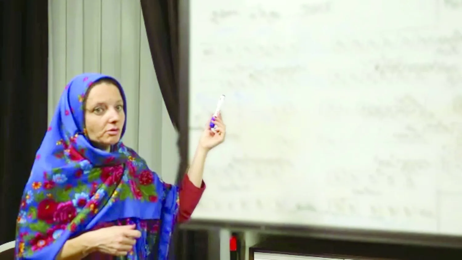 سيسيل كولر في «اعترافات قسرية» بثّتها قناة «العالم» الحكومية الإيرانية في مايو 2023