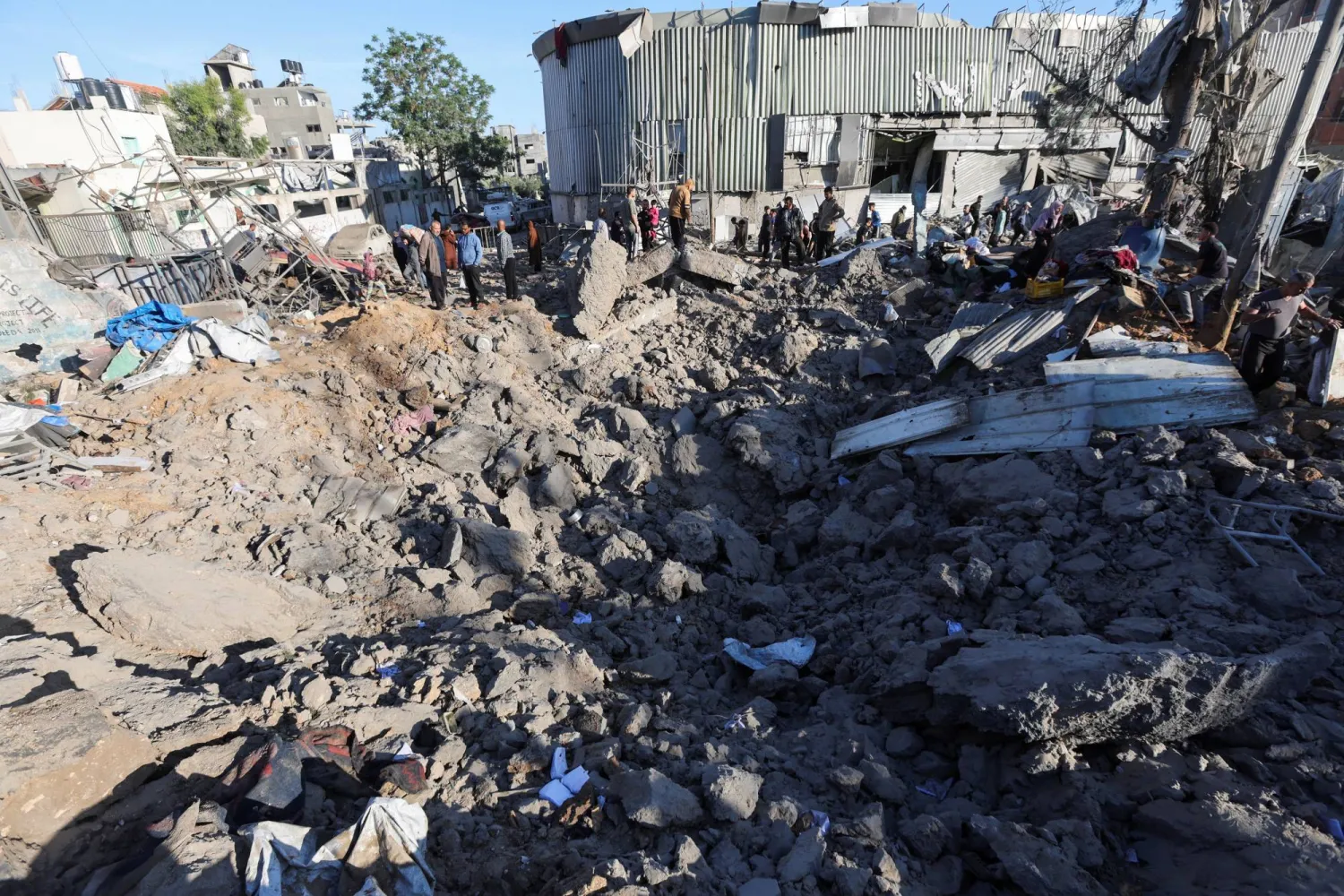 جانب من الدمار من جراء الغارات الإسرائيلية على قطاع غزة (رويترز)