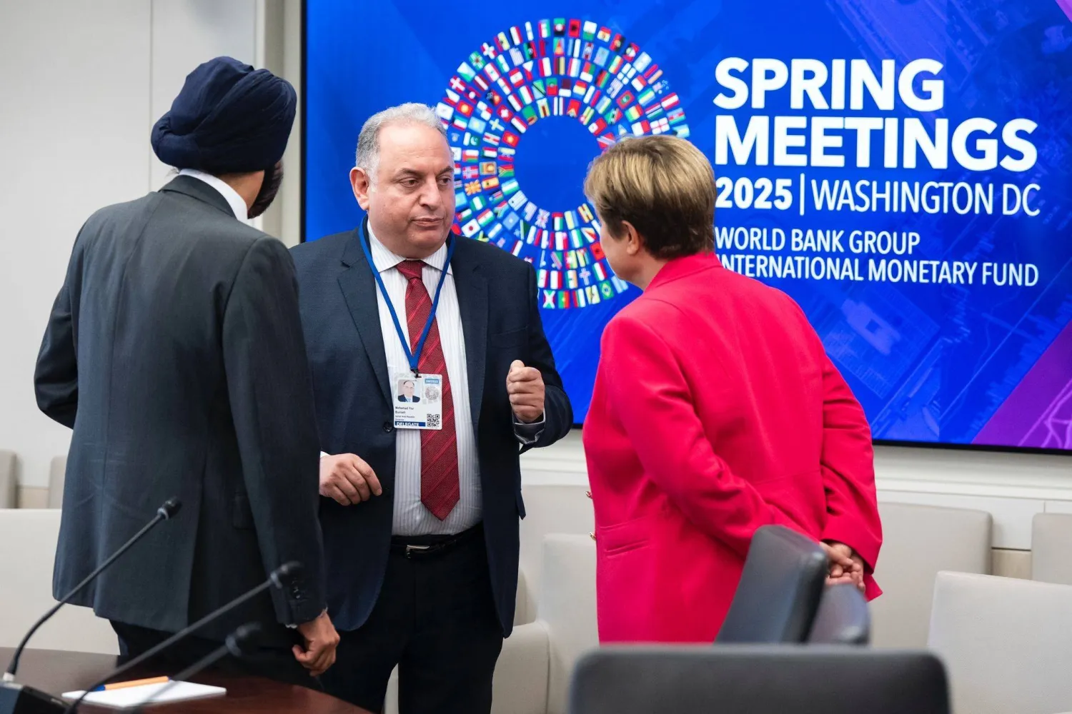 وزير المالية السوري يتحدث مع غورغييفا ورئيس البنك الدولي أجاي بانغا (أرشيفية - لينكد إن)