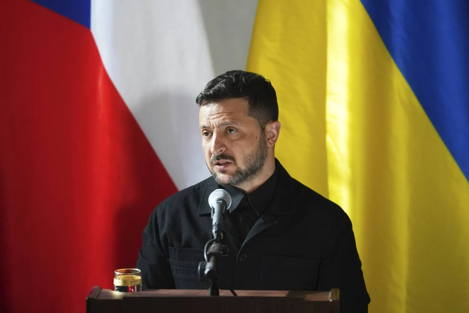 الرئيس الأوكراني فولوديمير زيلينسكي (أ.ب)