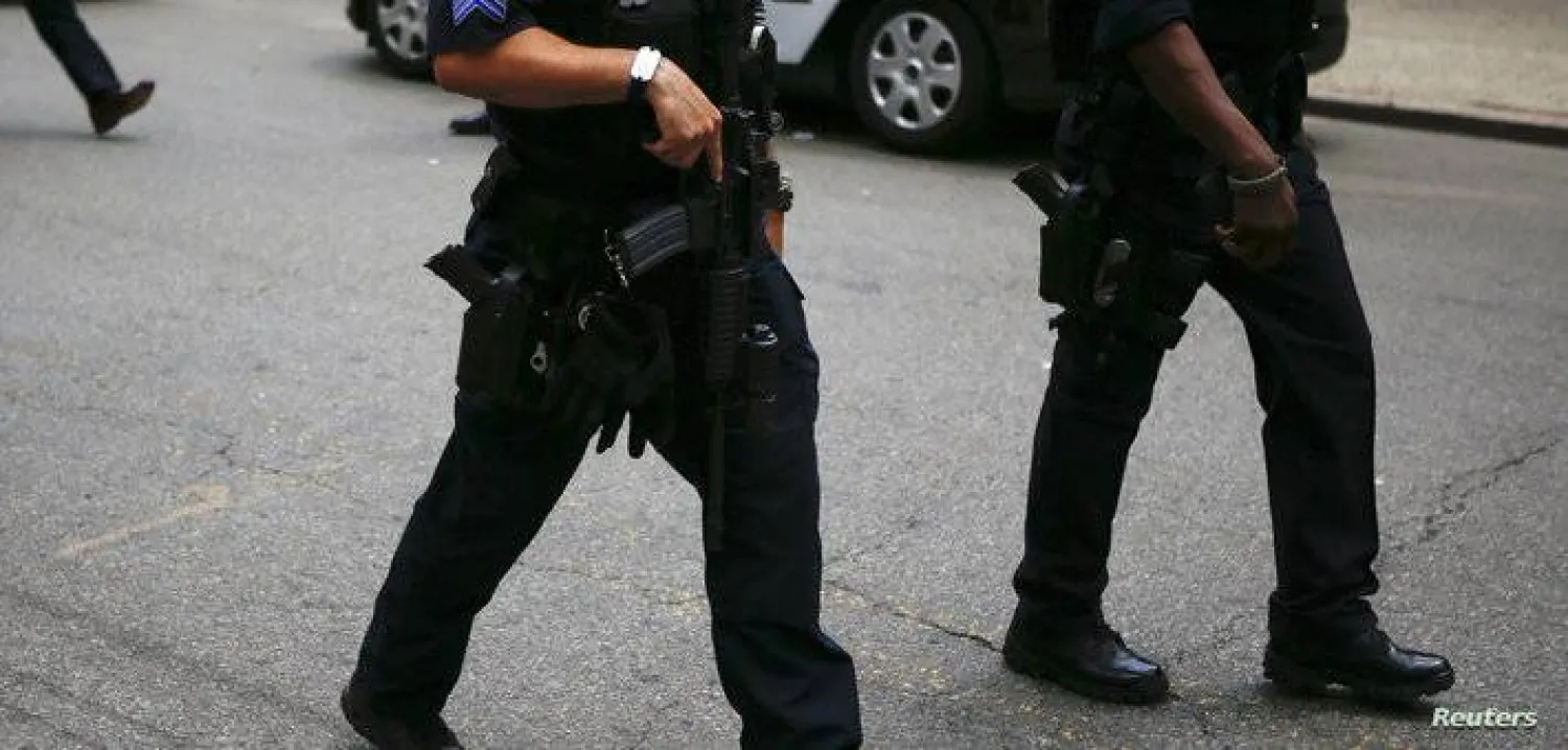 عناصر من الشرطة الأميركية (رويترز)