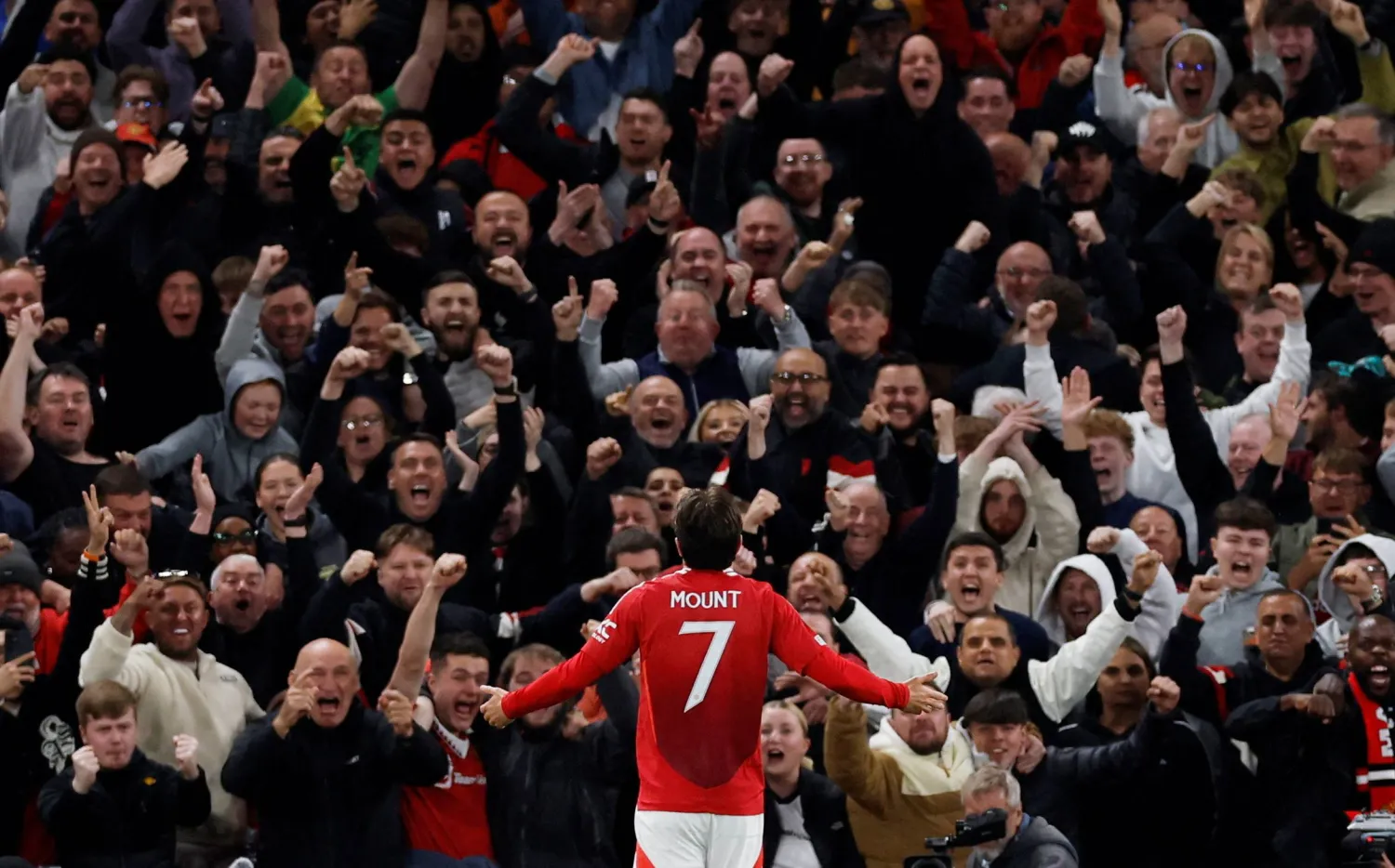 هل يعوض مان يونايتد موسمه المخيب بلقب الدوري الأوروبي؟ (رويترز)