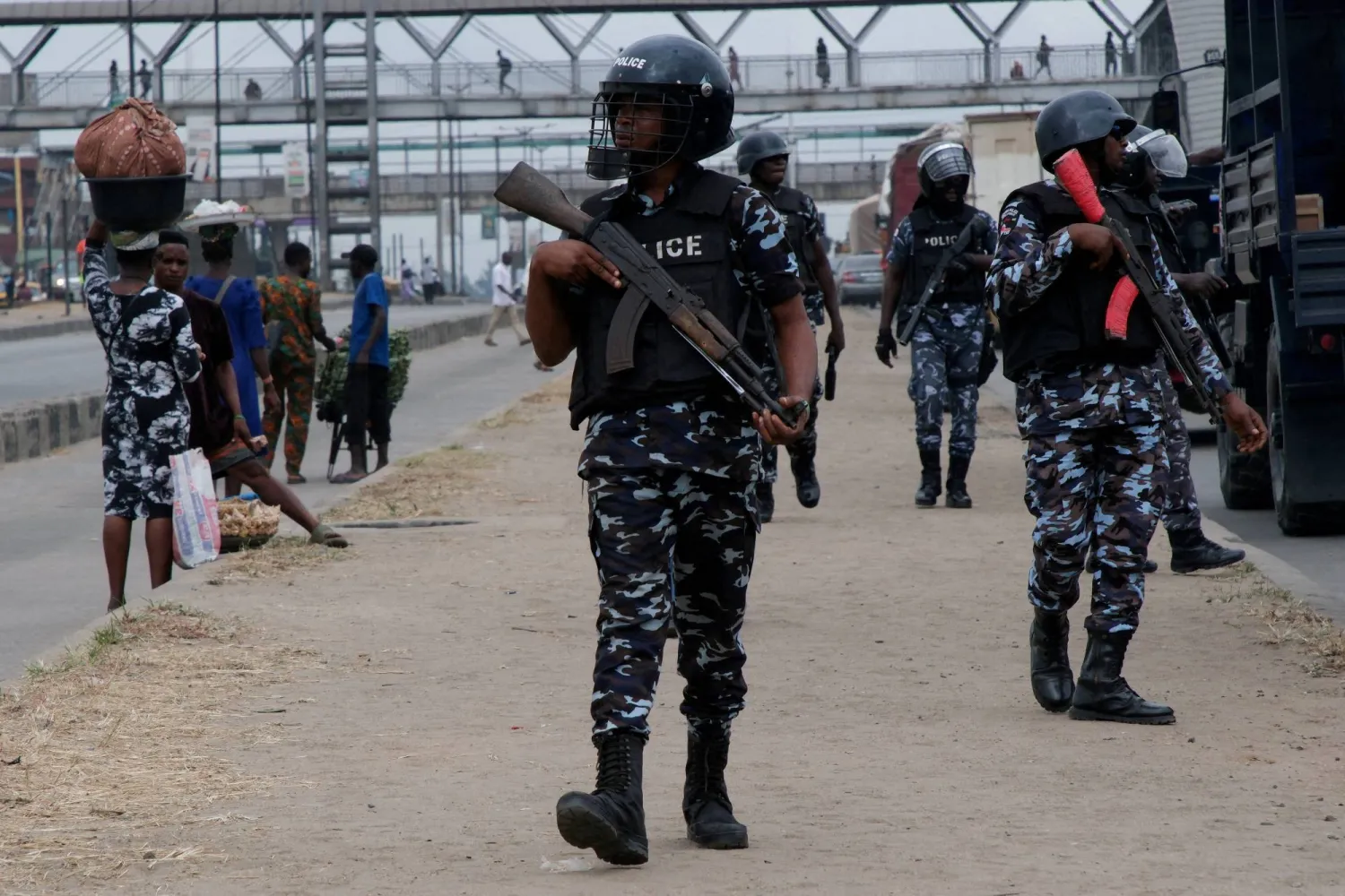الهجوم أثار مخاوف جديدة بشأن العنف في منطقة تعاني من انعدام الأمن (رويترز)