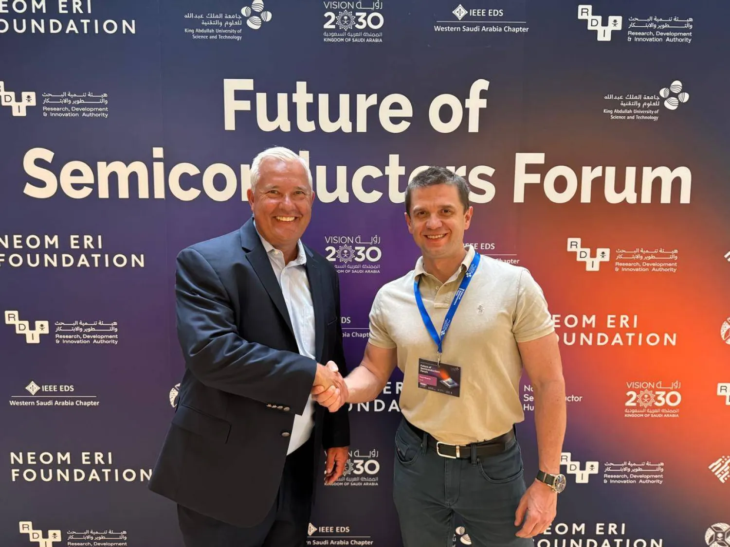 خلال توقيع اتفاقية شراكة استراتيجية بين «نيوم للاستثمار» و«ميمريكس» (نيوم)