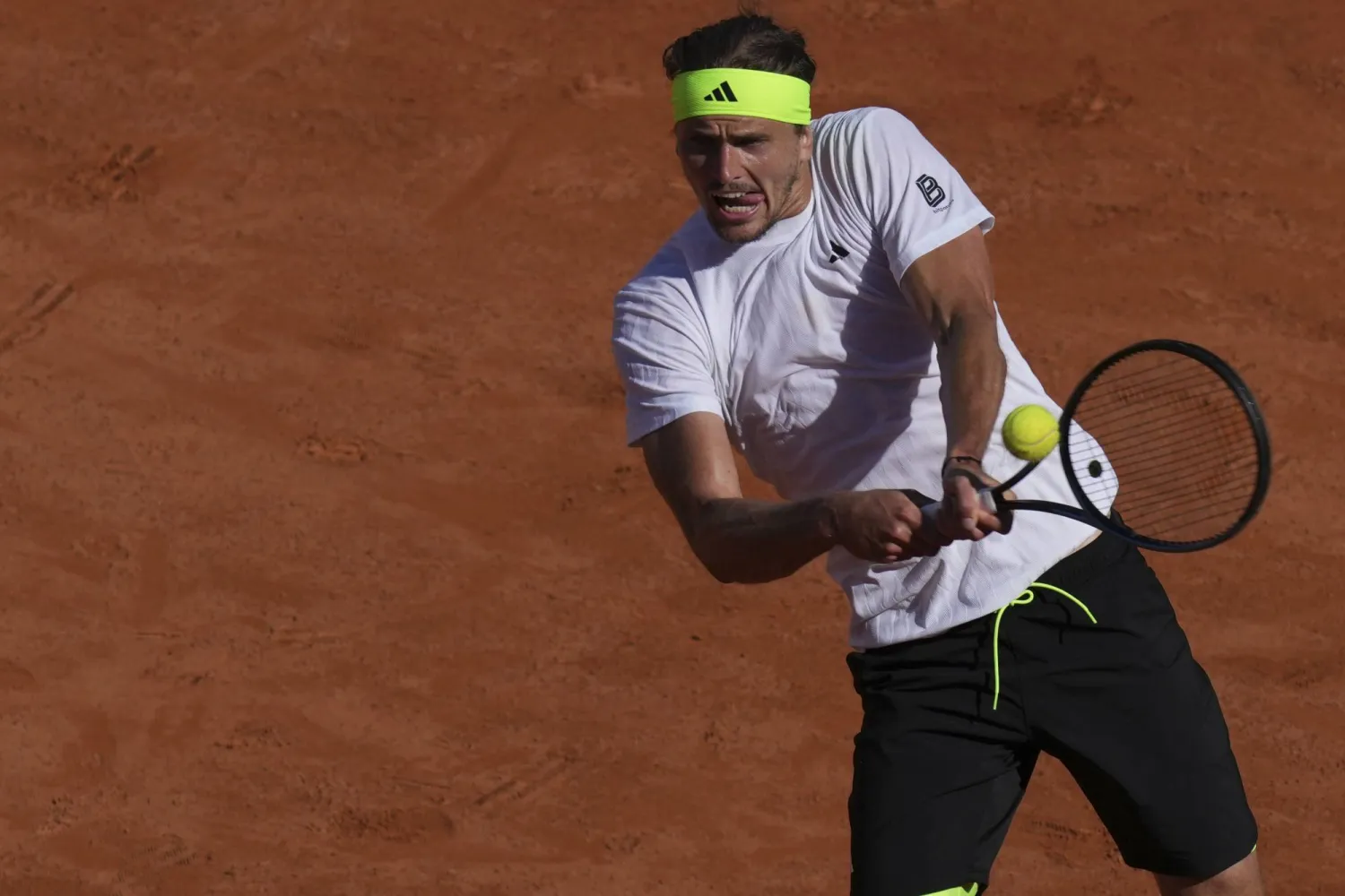 الألماني ألكسندر زفيريف يتقدم في «روما» (أ.ب)