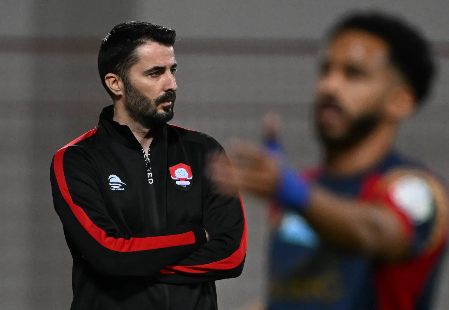 ريزيتش مدرب الرائد (تصوير: علي خمج)