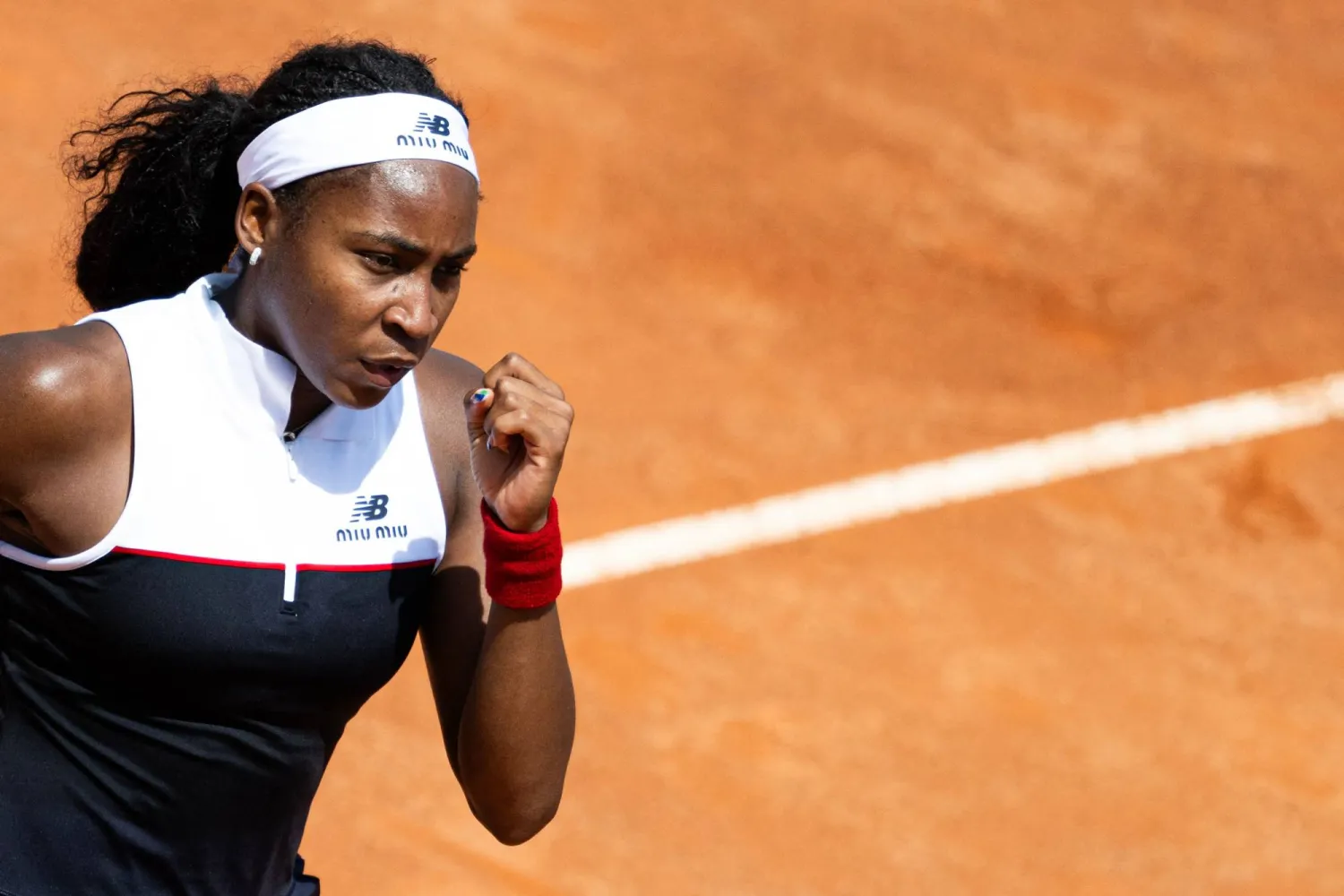 الأميركية كوكو غوف تتقدم في روما (أ.ف.ب)