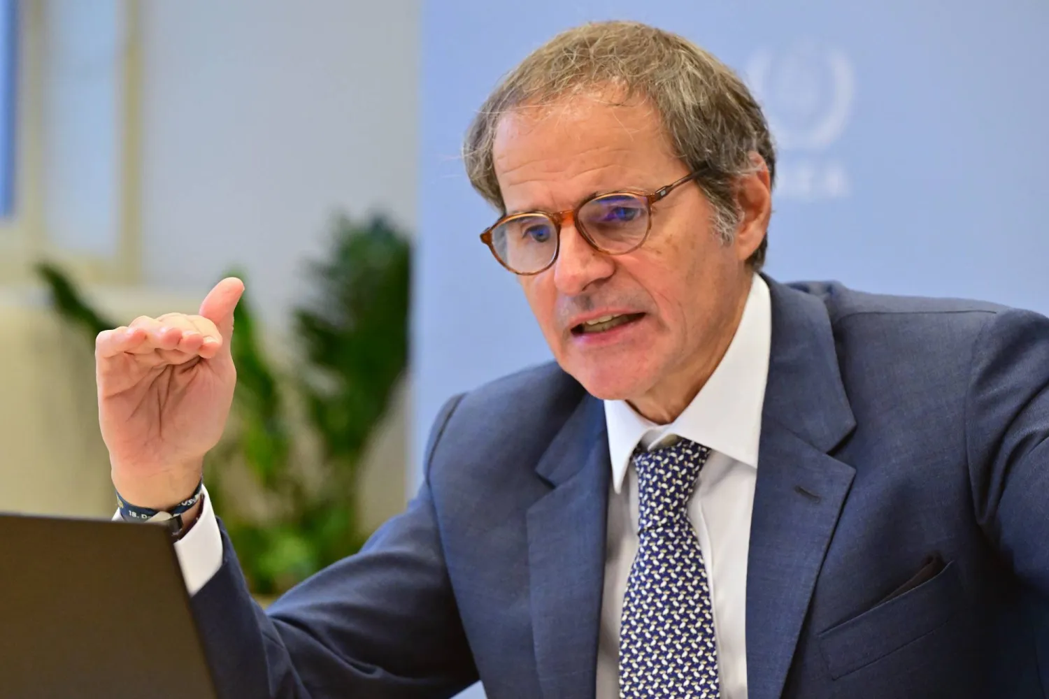 غروسي يتحدث خلال اجتماع عبر الفيديو (الوكالة الدولية للطاقة الذرية)