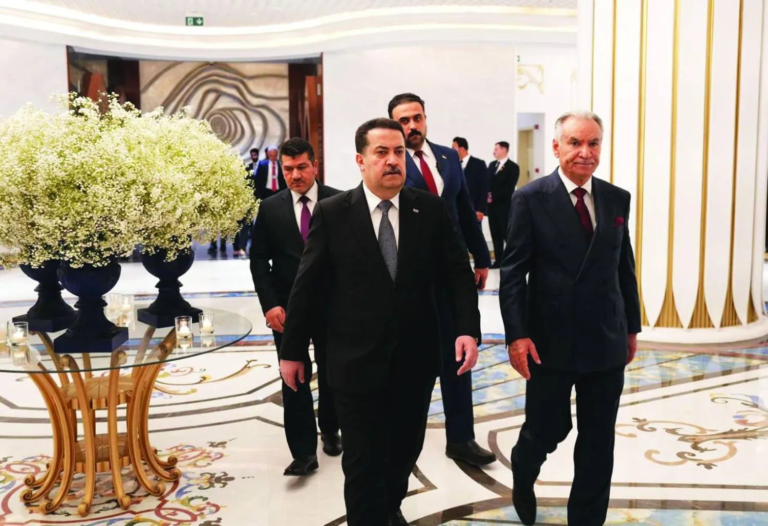 السوداني يطلع على الاستعدادات بمقر انعقاد القمة العربية في بغداد (رئاسة الوزراء)