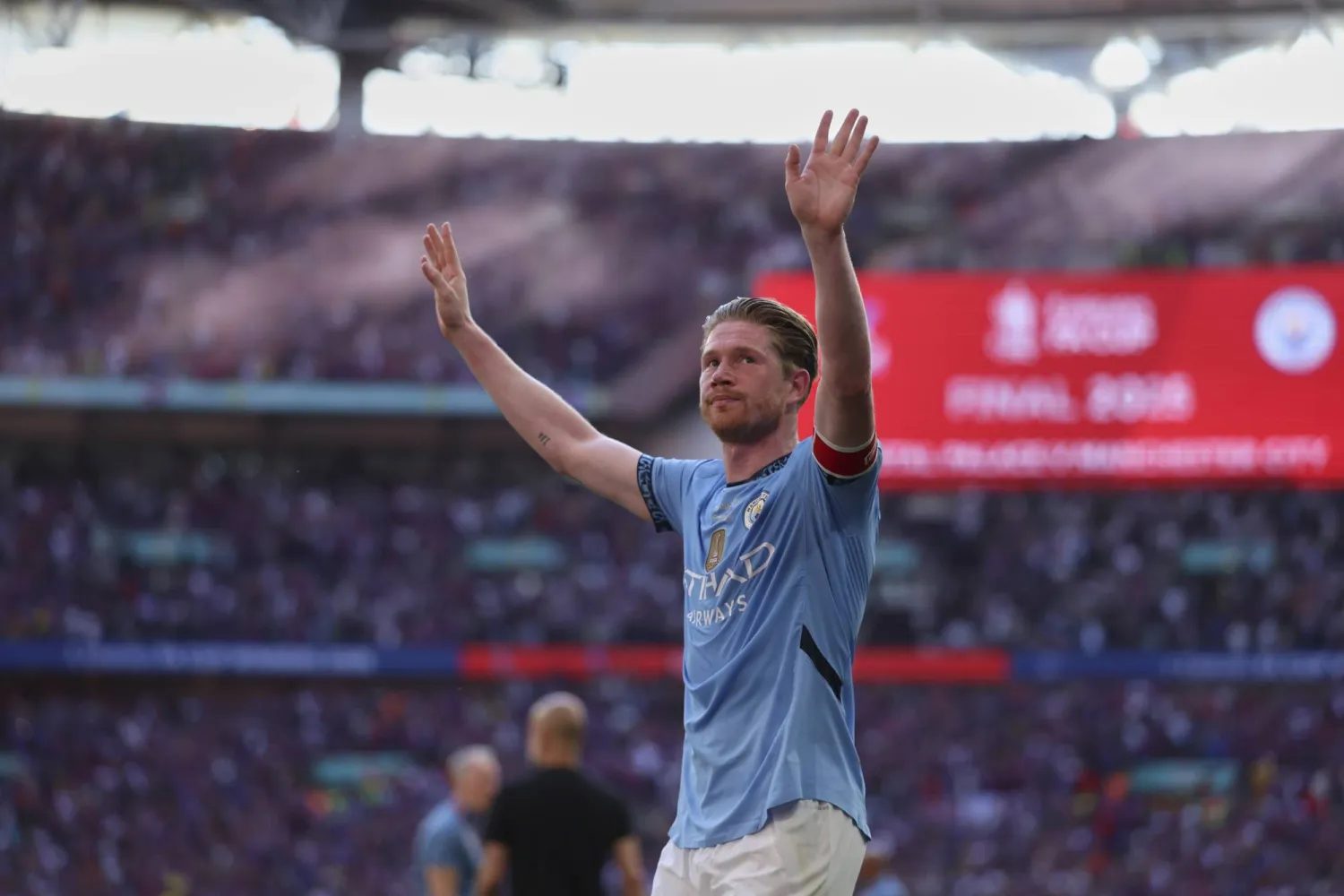 كيفن دي بروين يستعد لمغادرة مان سيتي بنهاية الموسم (أ.ب)