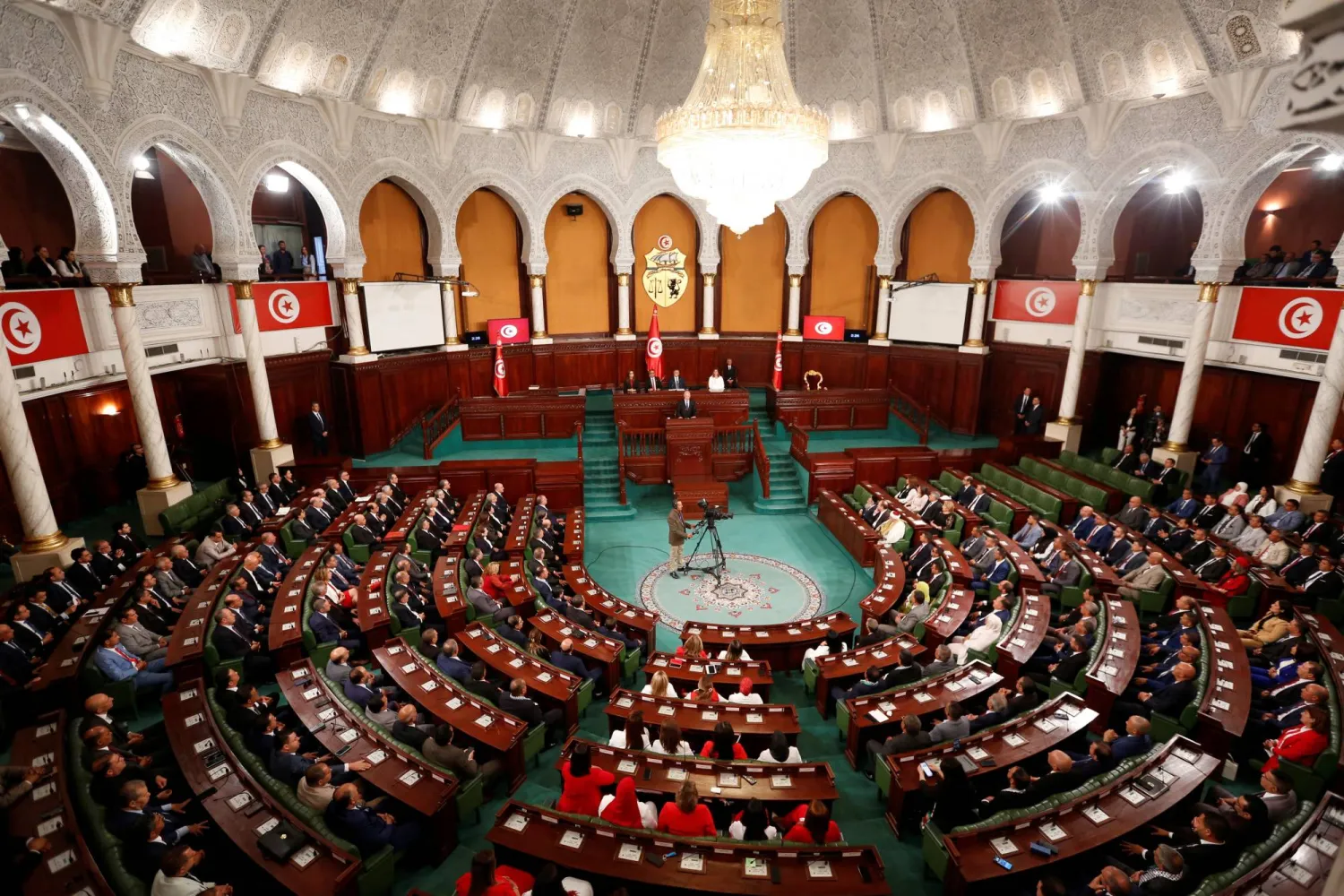 من جلسة البرلمان التونسي (رويترز)