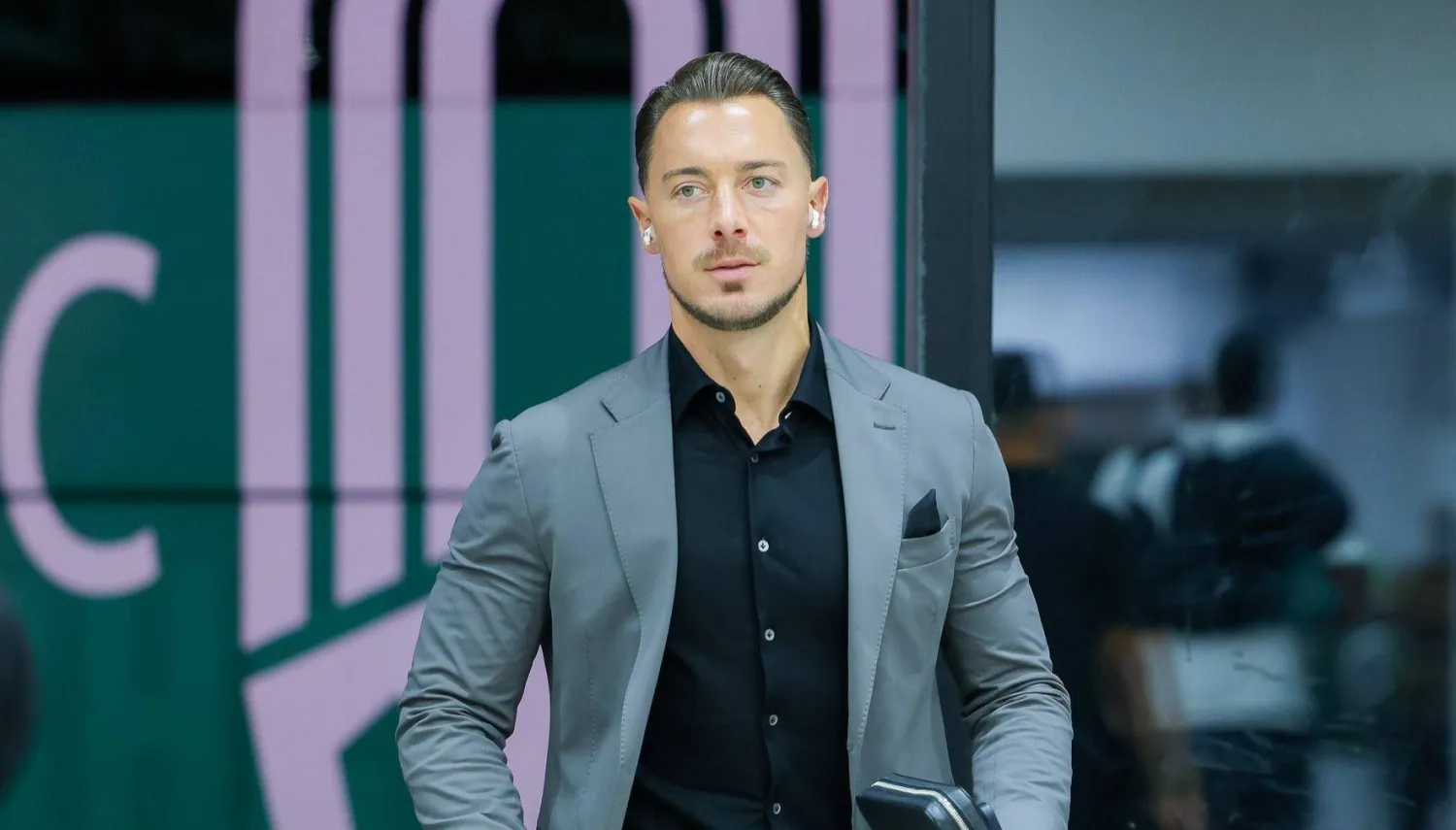 يايسله قال إنه كان يتمنى قيادة فريقه للفوز أمام الجماهير (نادي الأهلي) 