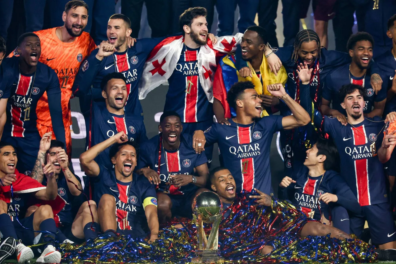 يتطلع سان جيرمان إلى ضم كأس فرنسا إلى بطولة الدوري وكأس السوبر وتحقيق الثلاثية (أ.ف.ب)