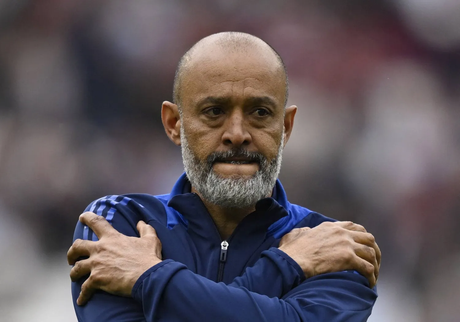 نونو إسبيريتو سانتو المدير الفني لفريق نوتنغهام فورست (رويترز)