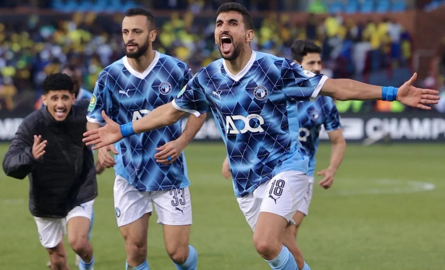 الكرتي محتفلاً بهدف التعادل (نادي بيراميدز)