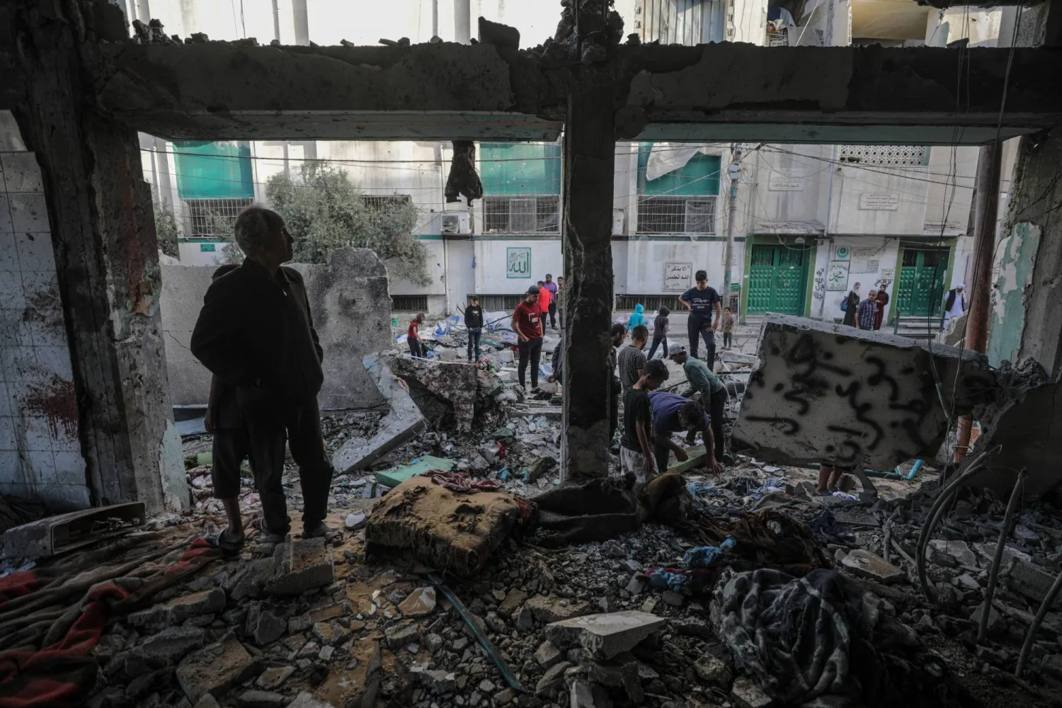 جانب من الدمار جراء الغارات الإسرائيلية على قطاع غزة (إ.ب.أ)