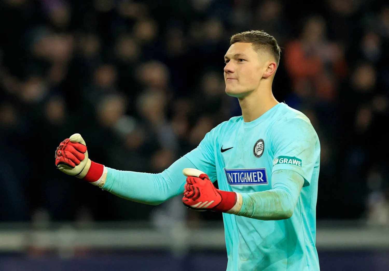 كيل سخيربن (رويترز)