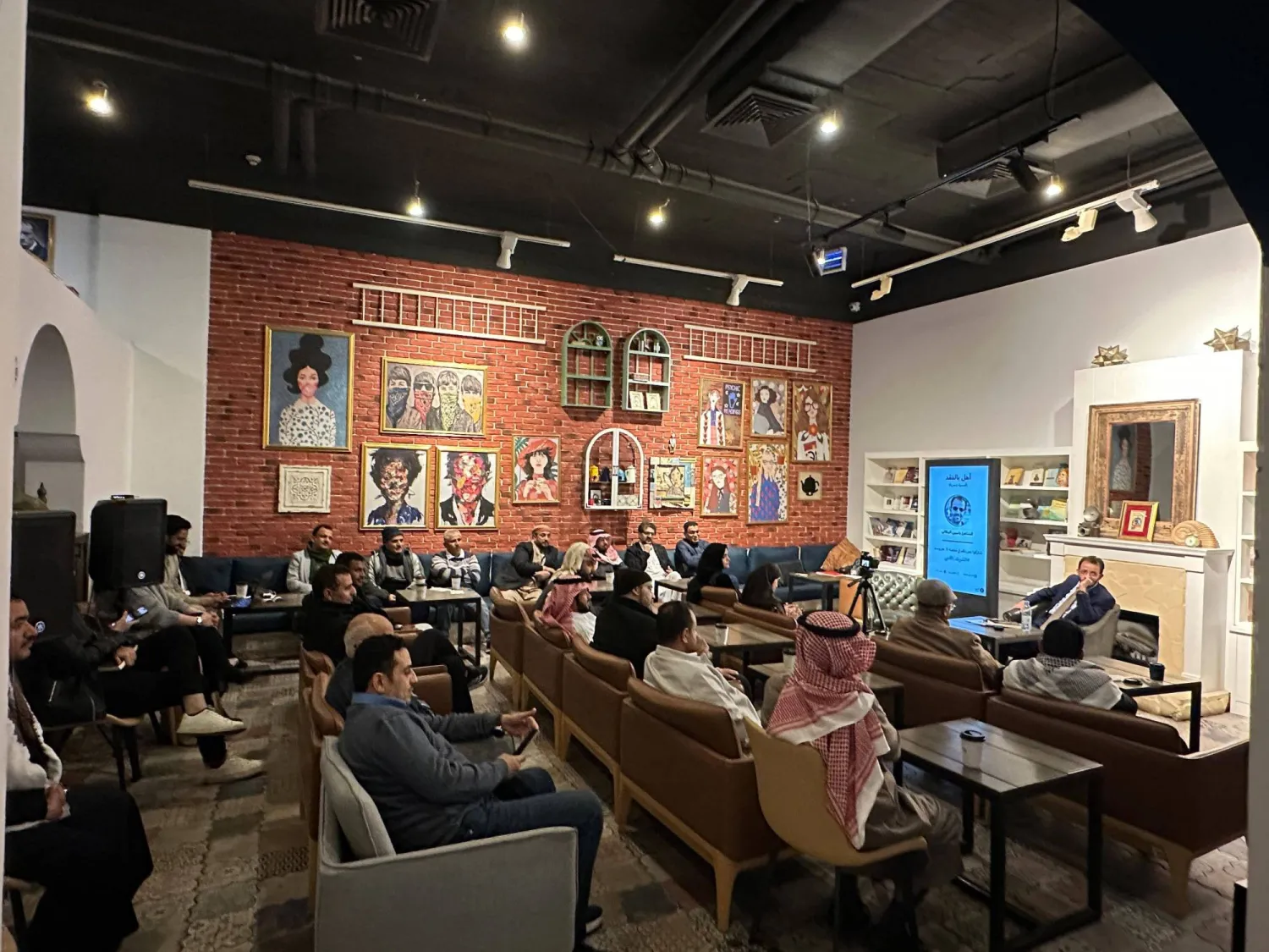 واصلت مبادرة الشريك الأدبي مهمتها لدعم وتنمية الثقافة الأدبية في المجتمع (هيئة الأدب)