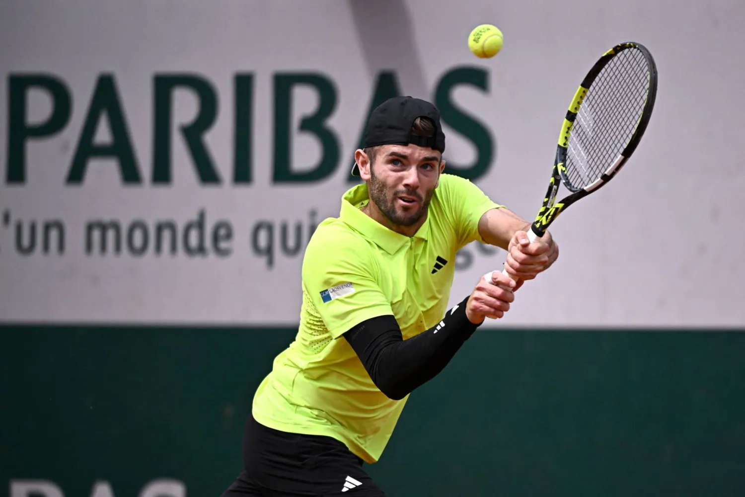 جاكوب فيرنلي هزم فافرينكا وسط صيحات الجماهير ضده (أ.ف.ب)