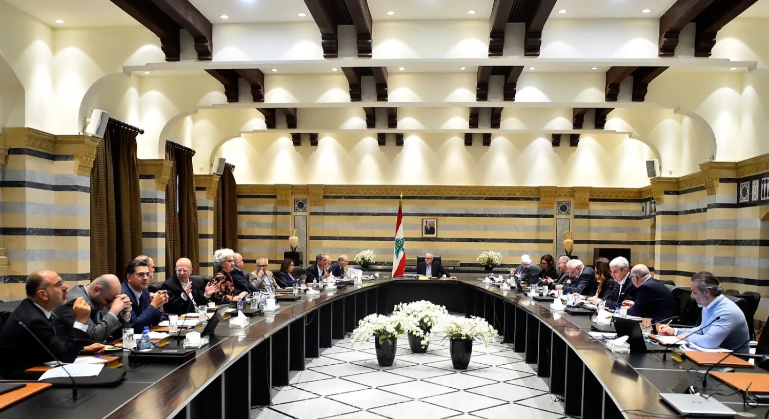 رئيس الحكومة نواف سلام مترئساً جلسة لمجلس الوزراء (رئاسة الحكومة)