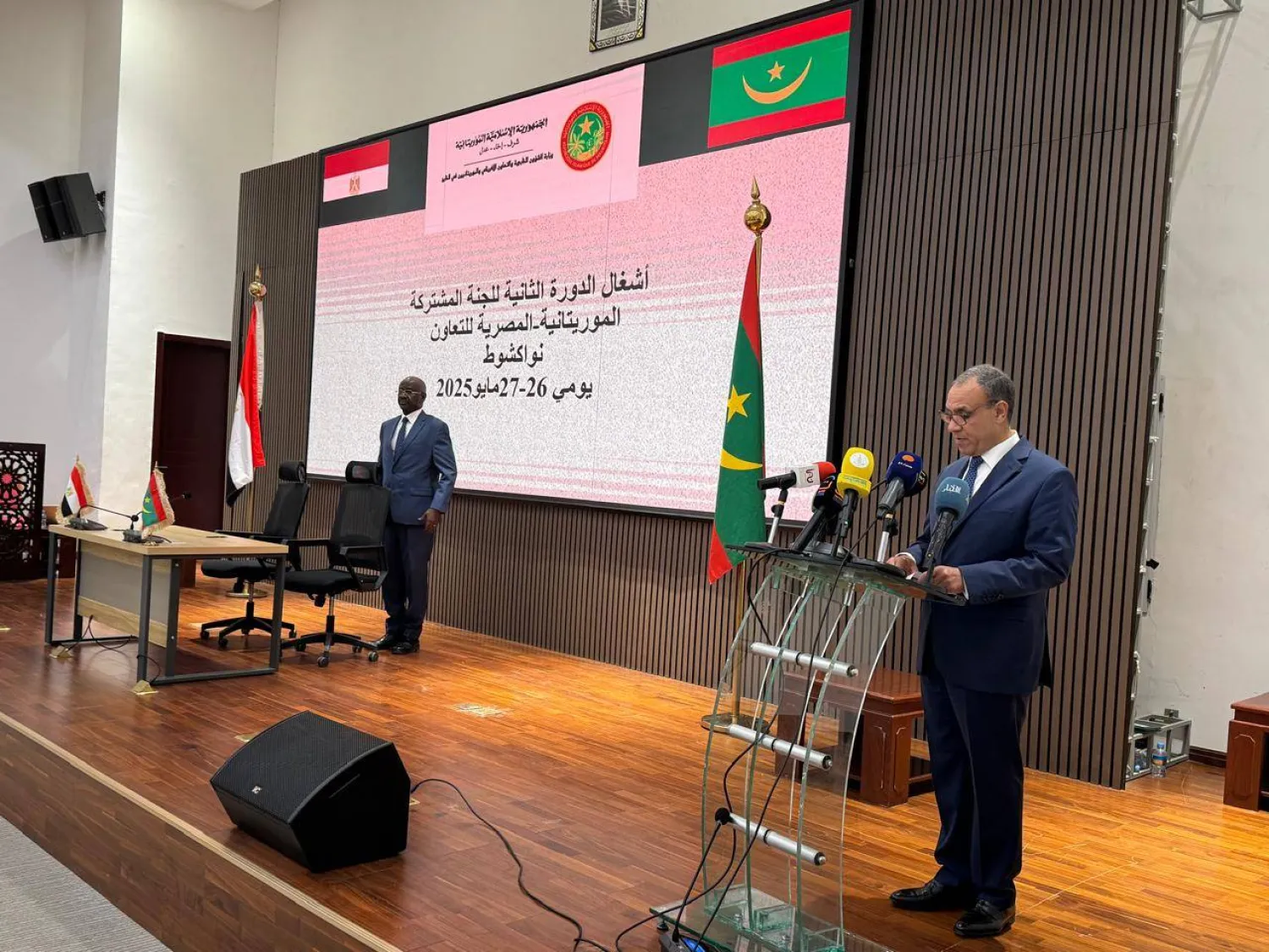 بدر عبد العاطي خلال «المنتدى الاقتصادي» بين رجال الأعمال في البلدين (الخارجية المصرية)